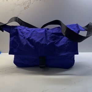 Baggu Lapis Nylon Messenger Bag